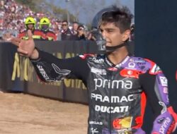 Cosplay Mesin Otomatis Terminator, Jorge Martin Rayakan Gelar Kampiun MotoGP 2024 Di Sirkuit Catalunya