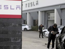 Kendaraan Listrik Tesla Ogah Bikin Pabrik Kendaraan Pribadi Elektrik Ke India
