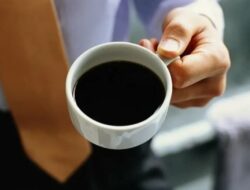 3 Tips Minum Minuman Kafein Hitam yang Aman Sebagai Penderita Gerd