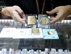 Harga Emas Dunia Naik, Emas Antam Malah Menukik Lagi Hari Ini