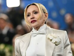 Madonna Serukan Dunia Bersatu Selamatkan Anak-anak Gaza, Minta Paus Leo XIV Turun Tangan