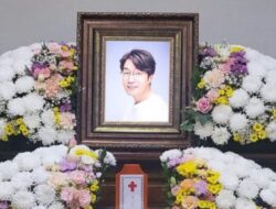 Pemakaman Song Young Kyu Dihadiri Banyak Seniman Korea, Hyun Bin hingga Son Suk Ku Beri Penghormatan