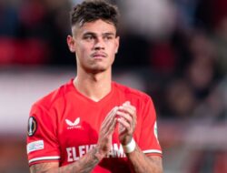 Mees Hilgers Sempat Diminati 2 Skuat Belanda Sesudah Batal Gabung Stade Brest