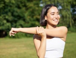 Cegah Nyeri Sendi, Ini Waktu yang Tepat Lakukan Knee Arthroplasty