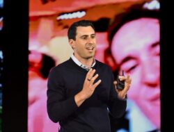 Siapa Adam Presser, Alumni Harvard Pro-China yang Karena Itu Bos TikTok Amerika?