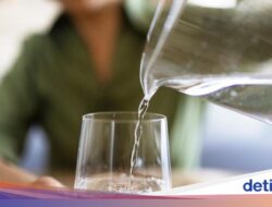 Cara Minum Air Putih yang Efektif dan Mudah Untuk Cegah Dehidrasi Di Ramadan
