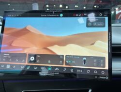 Kebanyakan Pencet Layar, Kontrol Ke Monitor Kendaraan Pribadi China Akansegera Dikurangi