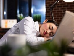 Minuman Kafein Tak Lagi Ampuh Usir Kantuk, Ini Alasan Ilmiahnya