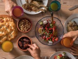 Sebaiknya Jangan Makan Pedas Di Sahur, Bisa Begini Efeknya Di Pencernaan