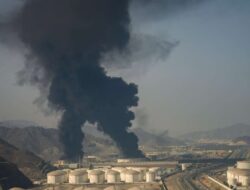 Iran Gempur Fasilitas Energi Bangsa Teluk, Harga Migas Tembus USD115 per Barel