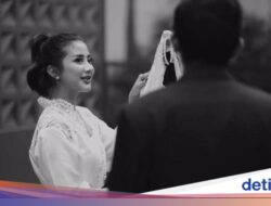 Cantiknya Ghea Youbi Pada Menikmati Shabu-shabu hingga Durian