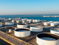 Serangan Iran Pangkas Produksi Migas Saudi 600.000 Barel per Hari