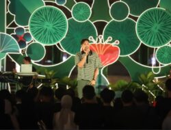 Penampilan Adrian Khalif Bersama Sebab Itu Puncak Musiczone Okezone 2026, Ajak Penonton Nyanyi Bareng