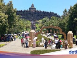 Candi Borobudur Genap Berusia 1.202 Tahun