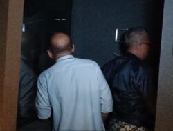 Penyidik KPK Datangi Rumah Silmy Karim Ke Jalan Brawijaya Jaksel