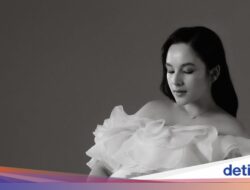 Chelsea Islan Kegemaran Nongkrong Di Kafe, Minum Minuman Kafein hingga Ngemil Donat!