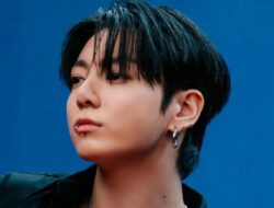 Jungkook BTS Terciduk Jalan Bareng Wanita Berambut Pirang, Sosoknya Bikin ARMY Ngakak