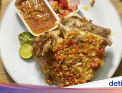 Cicip Rahang Tuna Rica Bakar Khas Manado yang Sedap Maksimal!