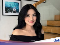 Titi Kamal Kesenangan Bikin Konten Kulineran, Ini Gayanya Pada Baking hingga Brunch
