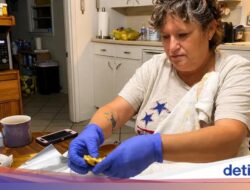 Rajin Bagikan Sarapan Gratis, Nenek Ini Ditegur Sebab Tak Berizin