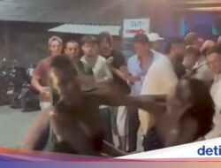 Dua Turis Adu Mulut Berlanjut Jambak-jambakan Di Antre Jagung Bakar Di Canggu