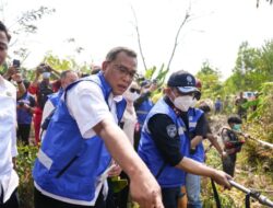 Tindak Lanjuti Inpres Karhutla, KLH Segel 50 Badan Usaha Di 8 Provinsi
