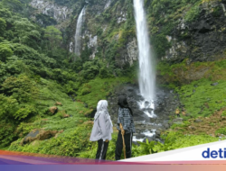 2 Jam Jalan Kaki Hingga Curug Cileat, Hadiahnya Air Terjun Raksasa Hingga Di Hutan Subang