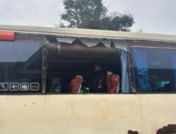 Kendaraan Angkutan Umum Persib U-18 Diserang, Sehari Sesudah Itu Kendaraan Angkutan Umum Jakmania Dirusak, Sepak Bola Nasional Butuh Perhatian Serius