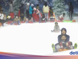 Promo Spooktober Trans Snow World Bintaro, Tiket Lebih Hemat hingga 20%!